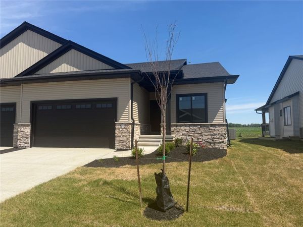 1212 Berkshire Lane, North Liberty, IA 52317