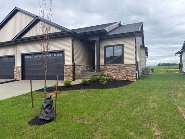 1212 Berkshire Lane, North Liberty, IA 52317