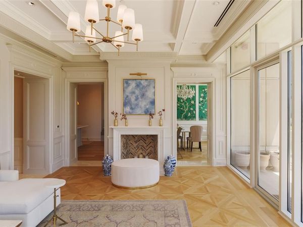 2025 Woodall Rodgers Freeway , Unit 52, Dallas, TX 75201