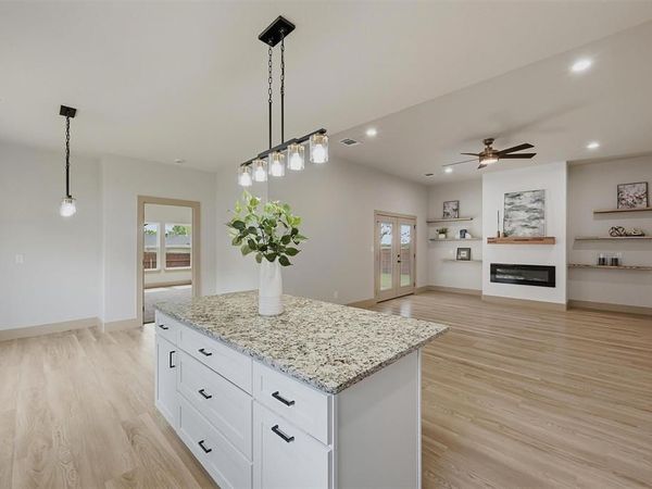 1019 Holiday Drive, Sherman, TX 75090