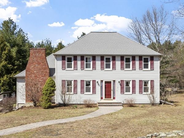 17 Mount Auburn Street, Chelmsford, MA 01824