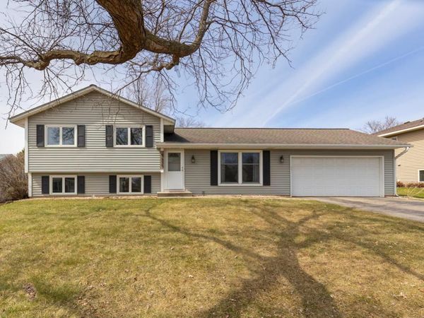8656 Ivywood Avenue S, Cottage Grove, MN 55016