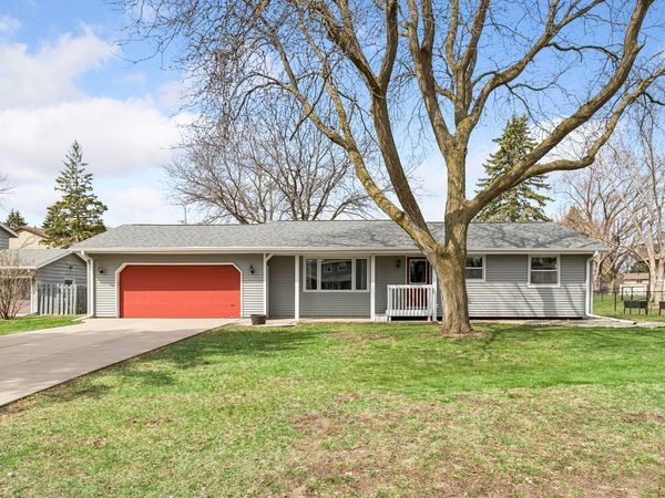 11045 Stanley Curve , Bloomington, MN 55437