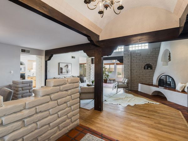 1100 Juanita Lane NW, Albuquerque, NM 87107