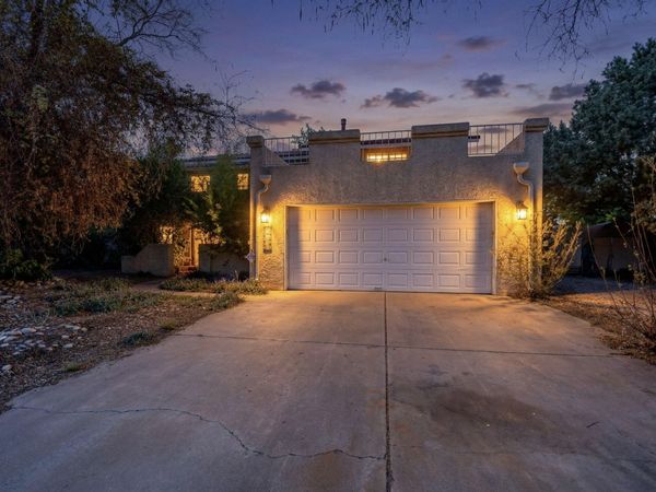 10529 Calle Sombra NW, Albuquerque, NM 87114