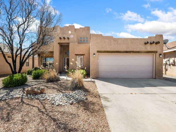 7424 Cedar Waxwing Place NW, Albuquerque, NM 87114