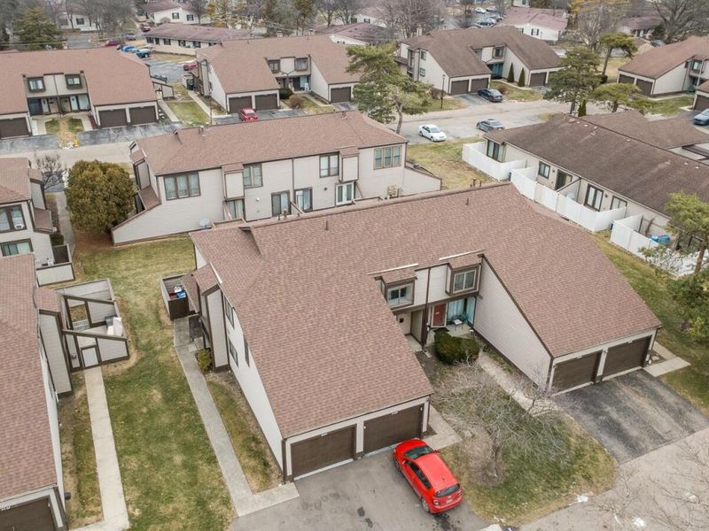 5260 Westbury Drive , Unit 14A, Columbus, OH 43228 Photo 1