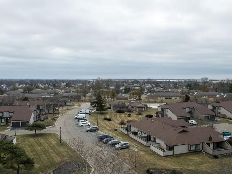 5260 Westbury Drive , Unit 14A, Columbus, OH 43228 Photo 12