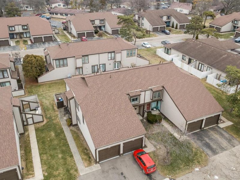 5260 Westbury Drive , Unit 14A, Columbus, OH 43228 Photo 2