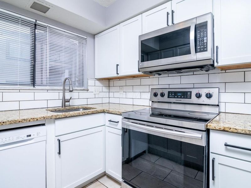 5260 Westbury Drive , Unit 14A, Columbus, OH 43228 Photo 20