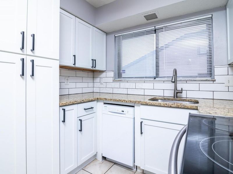 5260 Westbury Drive , Unit 14A, Columbus, OH 43228 Photo 21