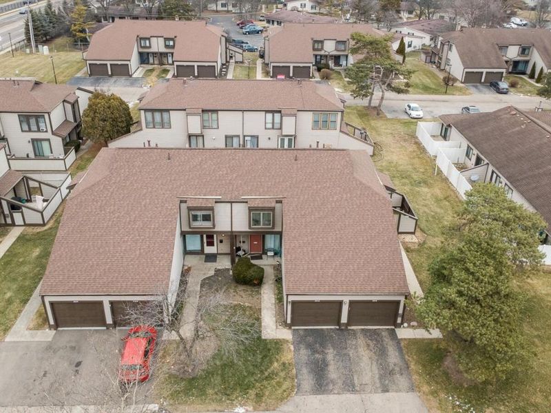 5260 Westbury Drive , Unit 14A, Columbus, OH 43228 Photo 3