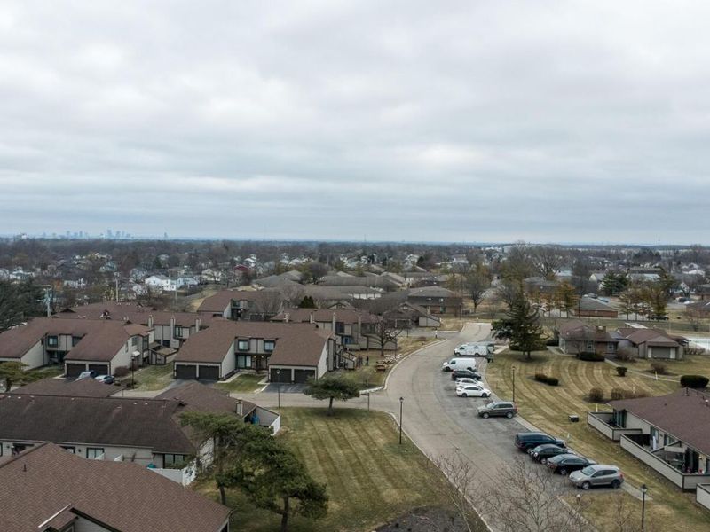 5260 Westbury Drive , Unit 14A, Columbus, OH 43228 Photo 8