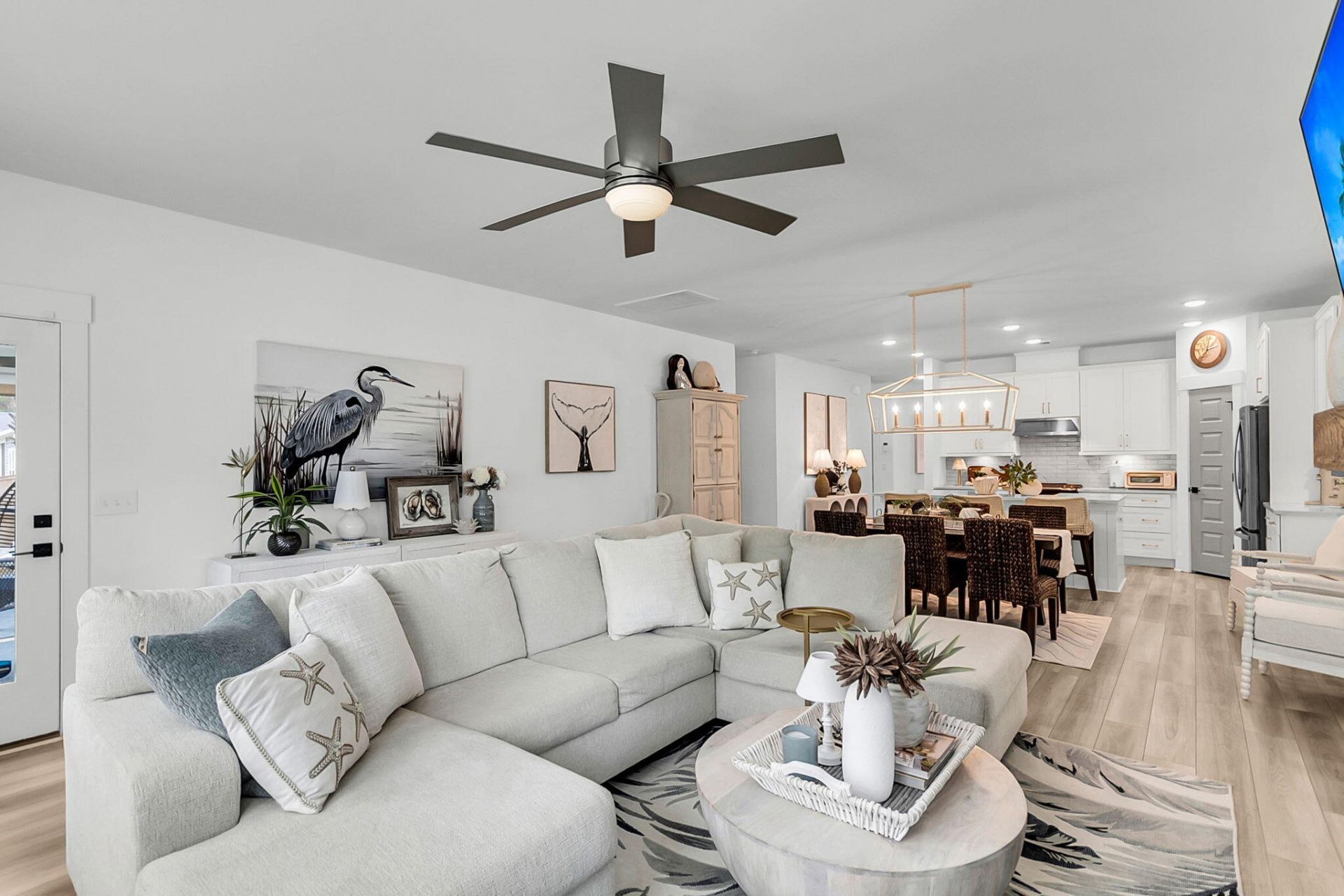 1414 Arabella Street Photo 10