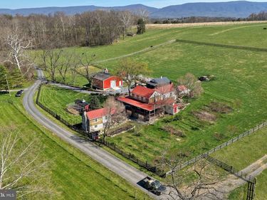 989 SWOVER CREEK ROAD, EDINBURG, VA 22824