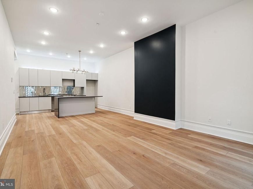1822 Chestnut Street, Unit 3F, Philadelphia, PA 19103 Main Photo