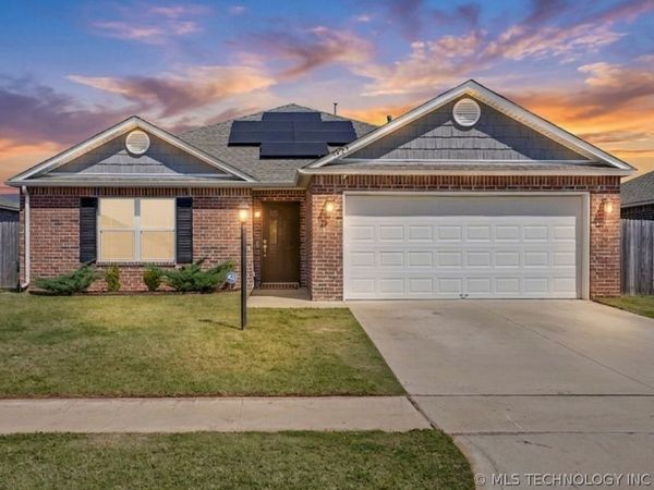 7429 E 158th Street S, Bixby, OK 74008