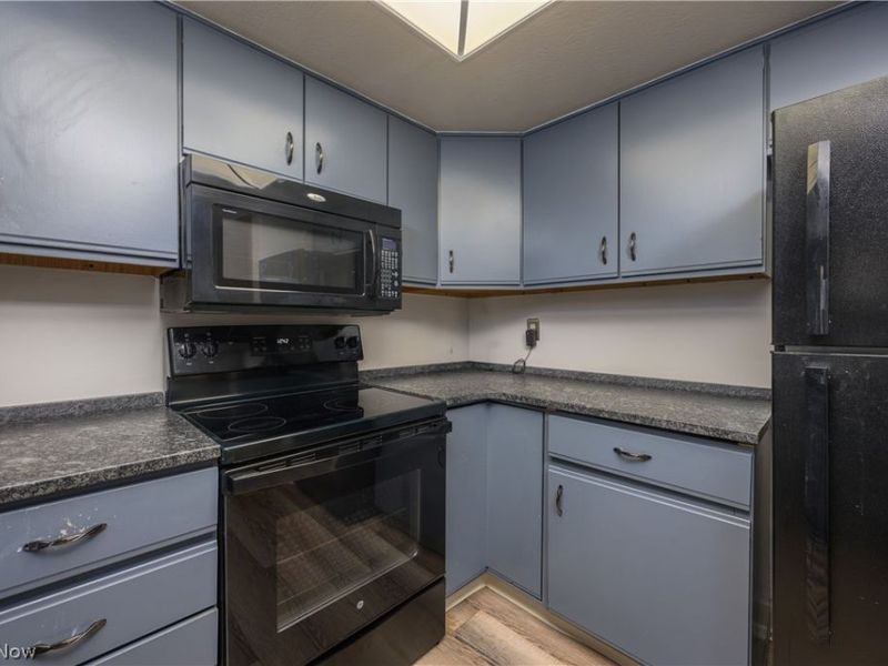 243 Portage Lakes Drive, Unit E, Akron, OH 44319 Photo 15