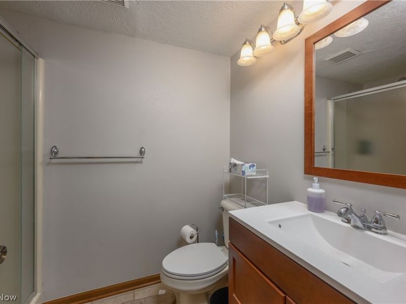 243 Portage Lakes Drive, Unit E, Akron, OH 44319 Photo 23