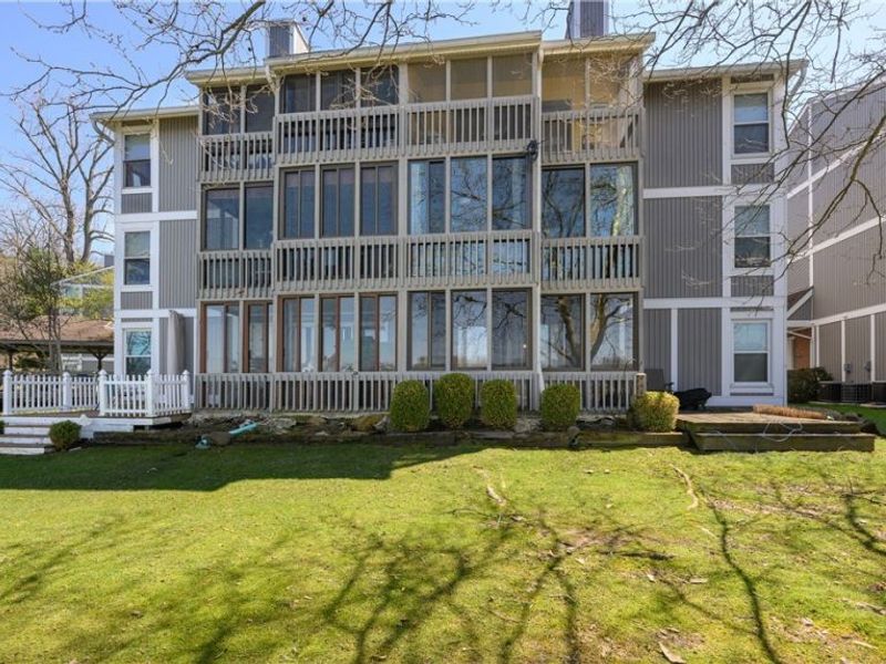 243 Portage Lakes Drive, Unit E, Akron, OH 44319 Photo 9