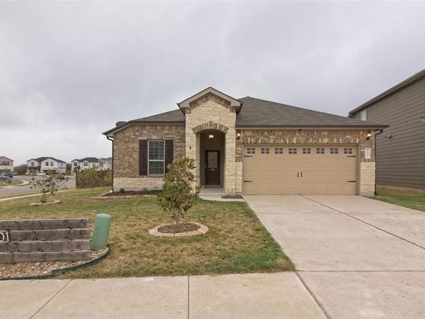 601 Hummingbird LN, Leander, TX 78641