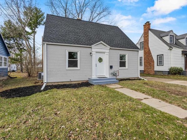 1306 W Wisconsin Street, Portage, WI 53901