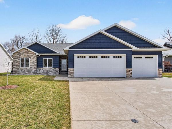 4804 N VINCENT DRIVE, Appleton, WI 54913