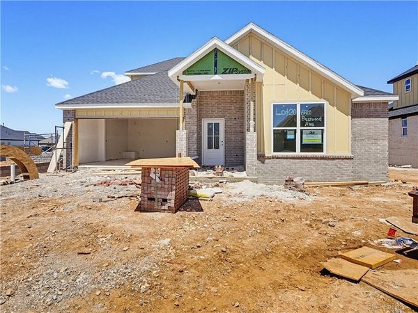 6800 Basswood Avenue, Bentonville, AR 72713