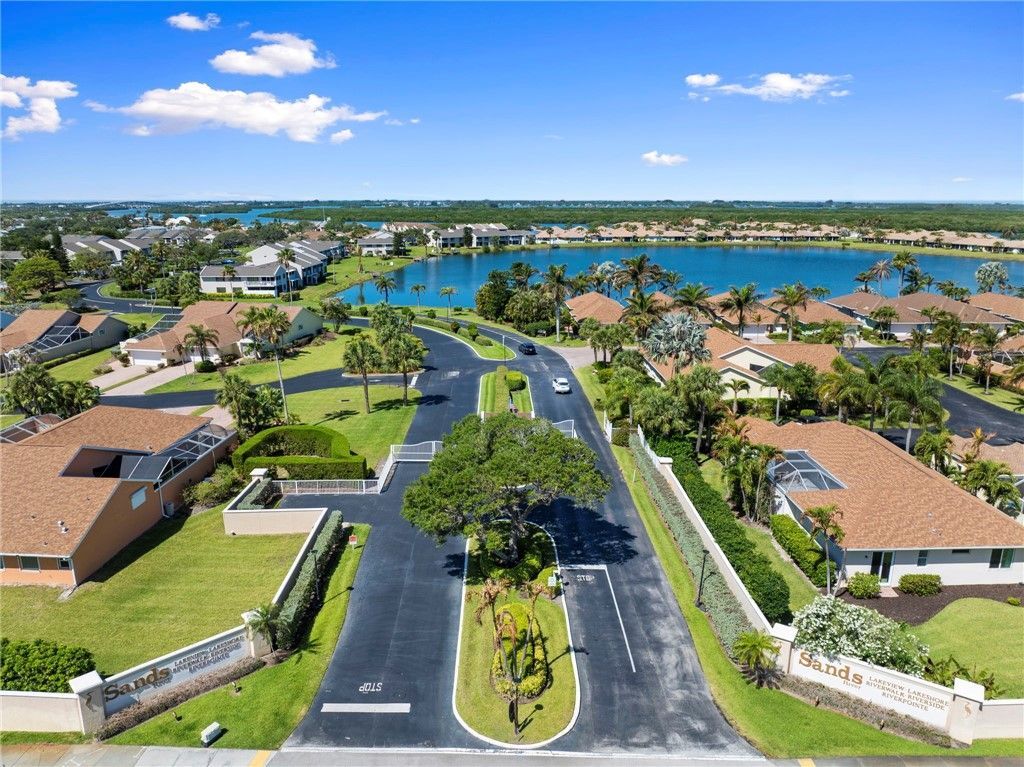 3209 S Lakeview Circle, Unit 8101, Fort Pierce, FL 34949 Photo