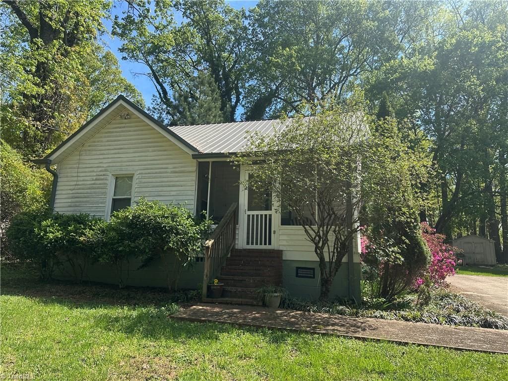 174 Sunset Drive, Rural Hall, NC 27045 Main Photo