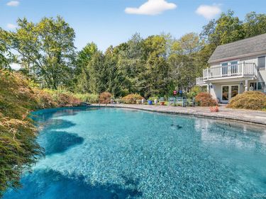 986 Cliff Avenue , Yorktown Heights, NY 10598