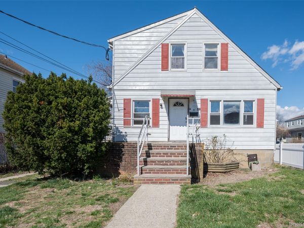 47 4th Avenue , East Rockaway, NY 11518