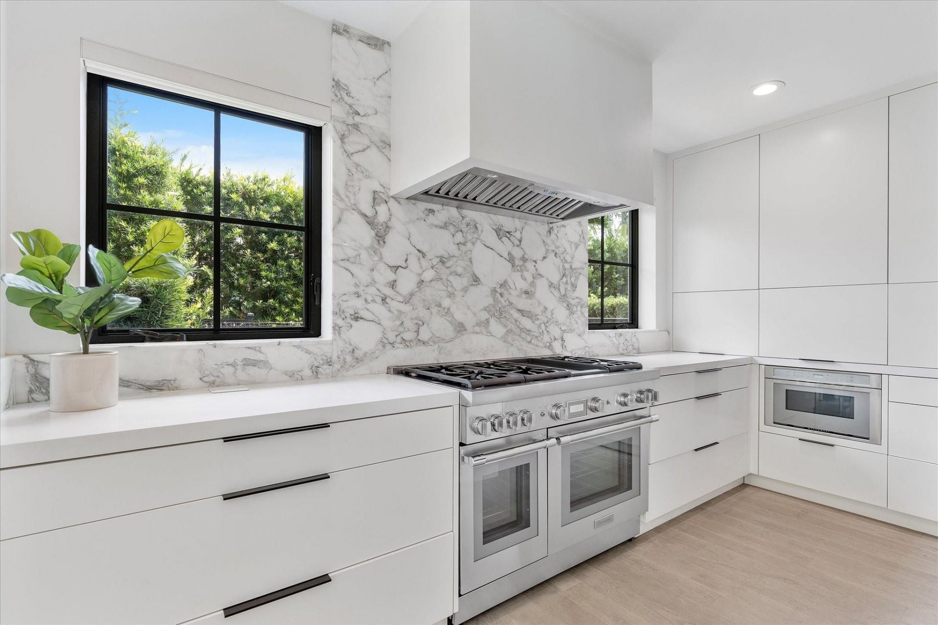 9 Tahoe Lane, Sea Ranch Lakes, FL 33308 Photo