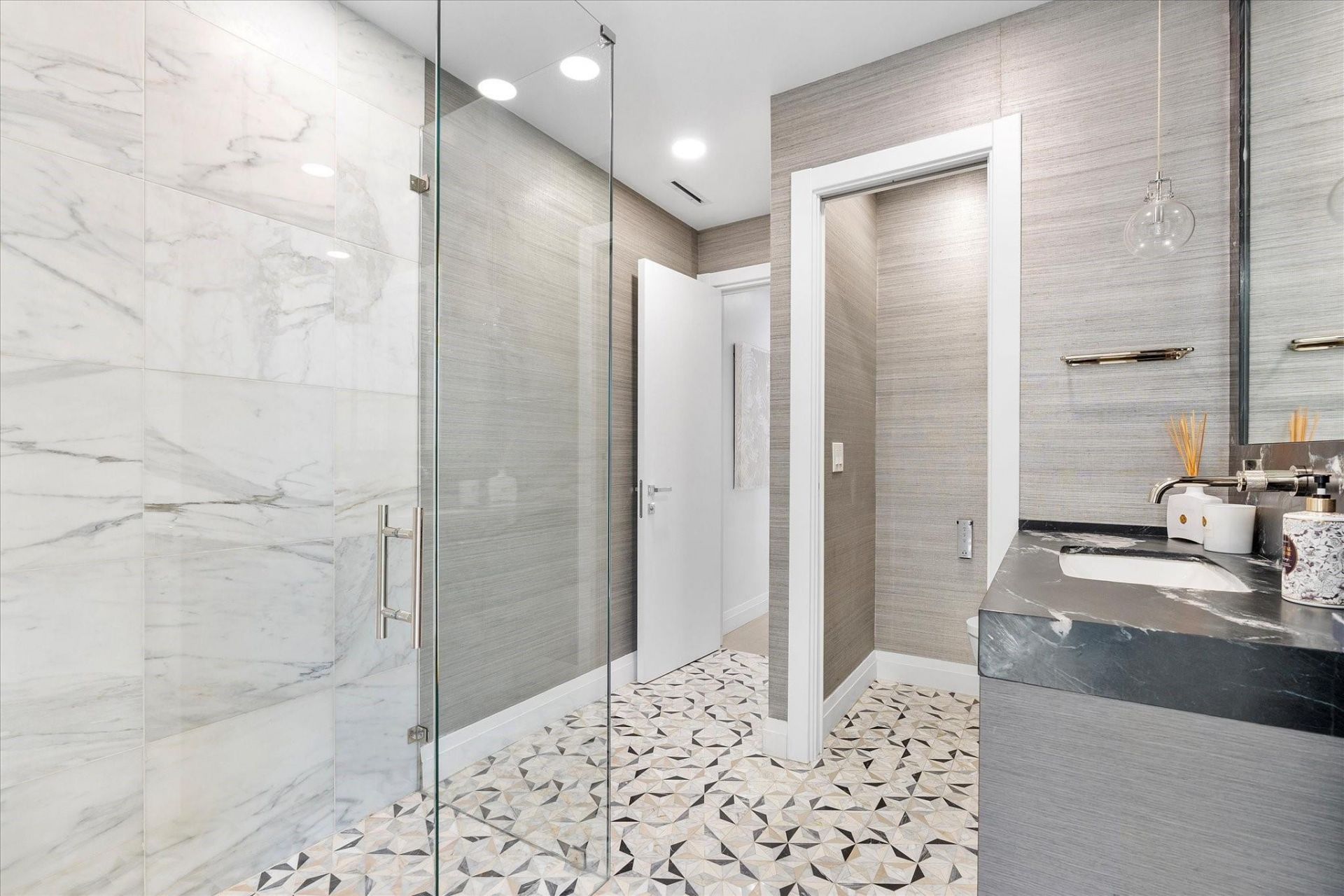 9 Tahoe Lane, Sea Ranch Lakes, FL 33308 Photo