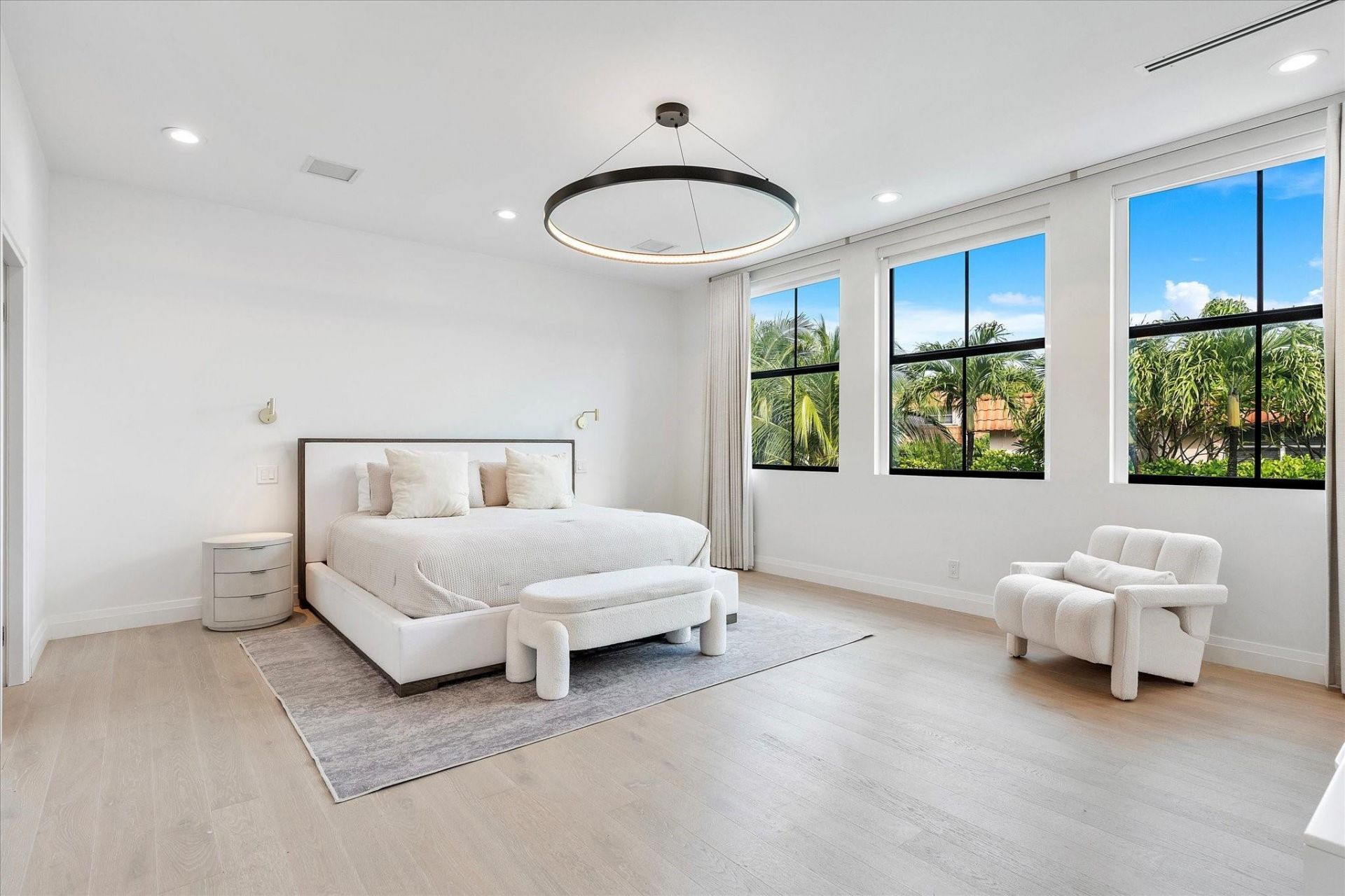 9 Tahoe Lane, Sea Ranch Lakes, FL 33308 Photo