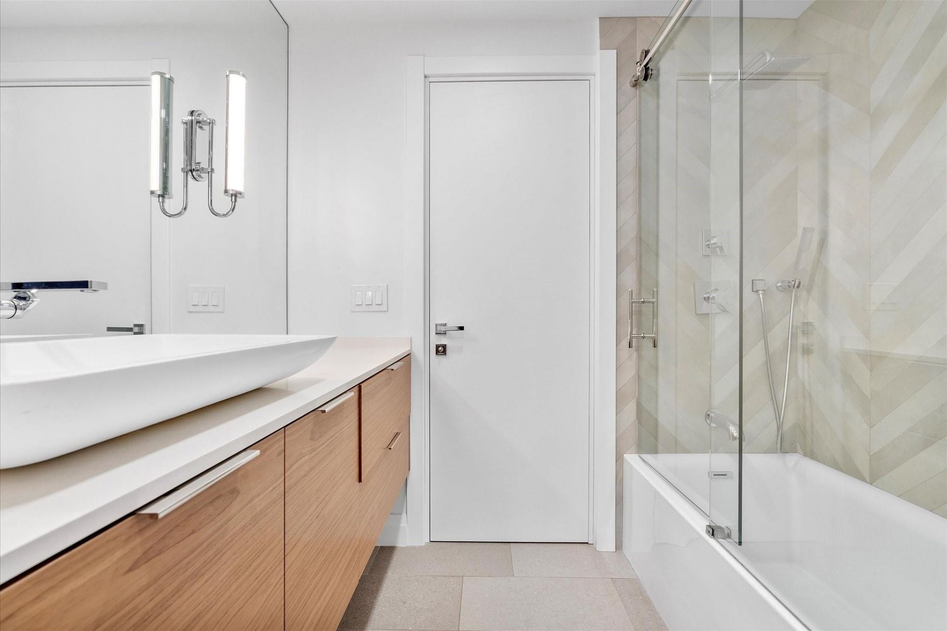 9 Tahoe Lane, Sea Ranch Lakes, FL 33308 Photo