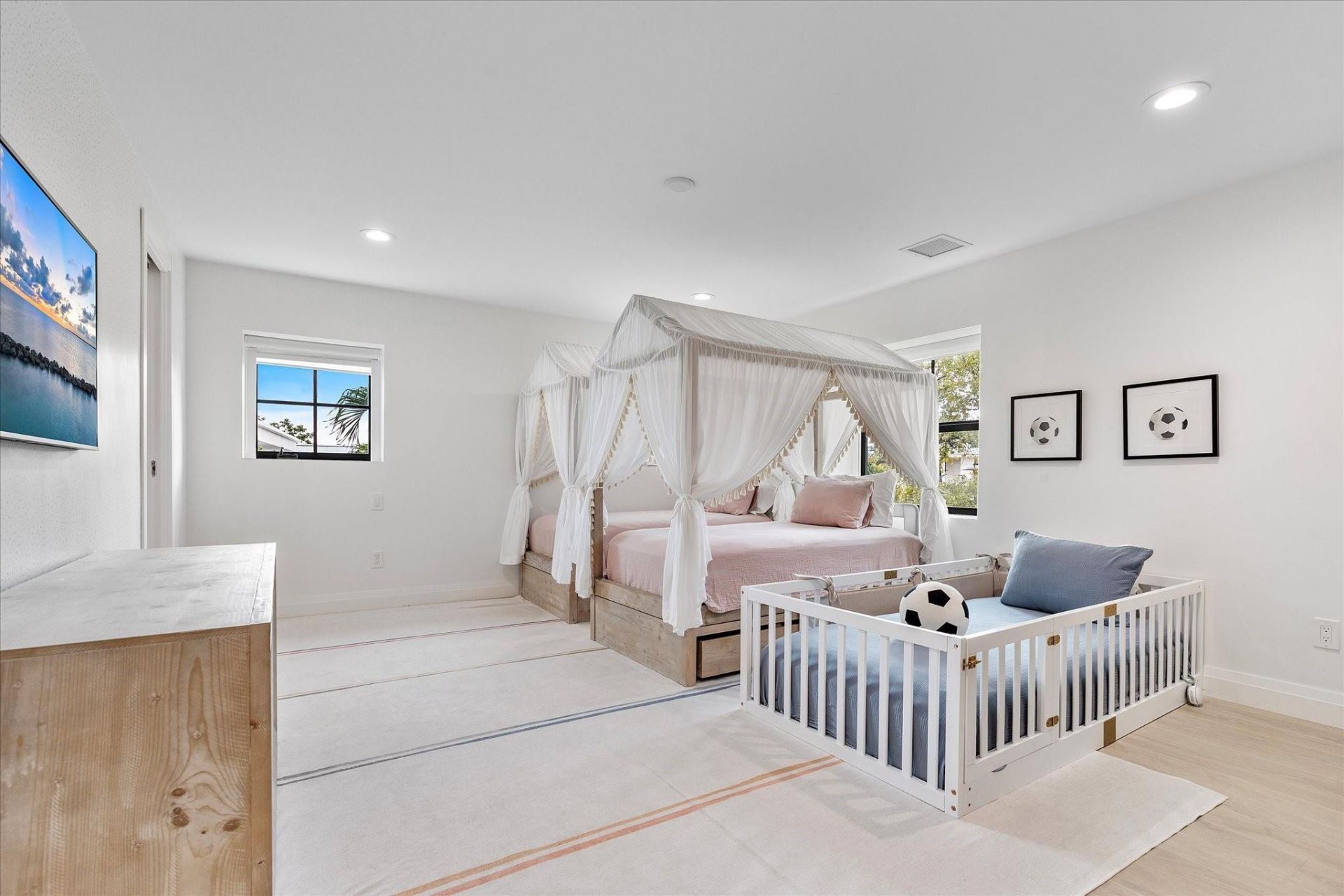 9 Tahoe Lane, Sea Ranch Lakes, FL 33308 Photo