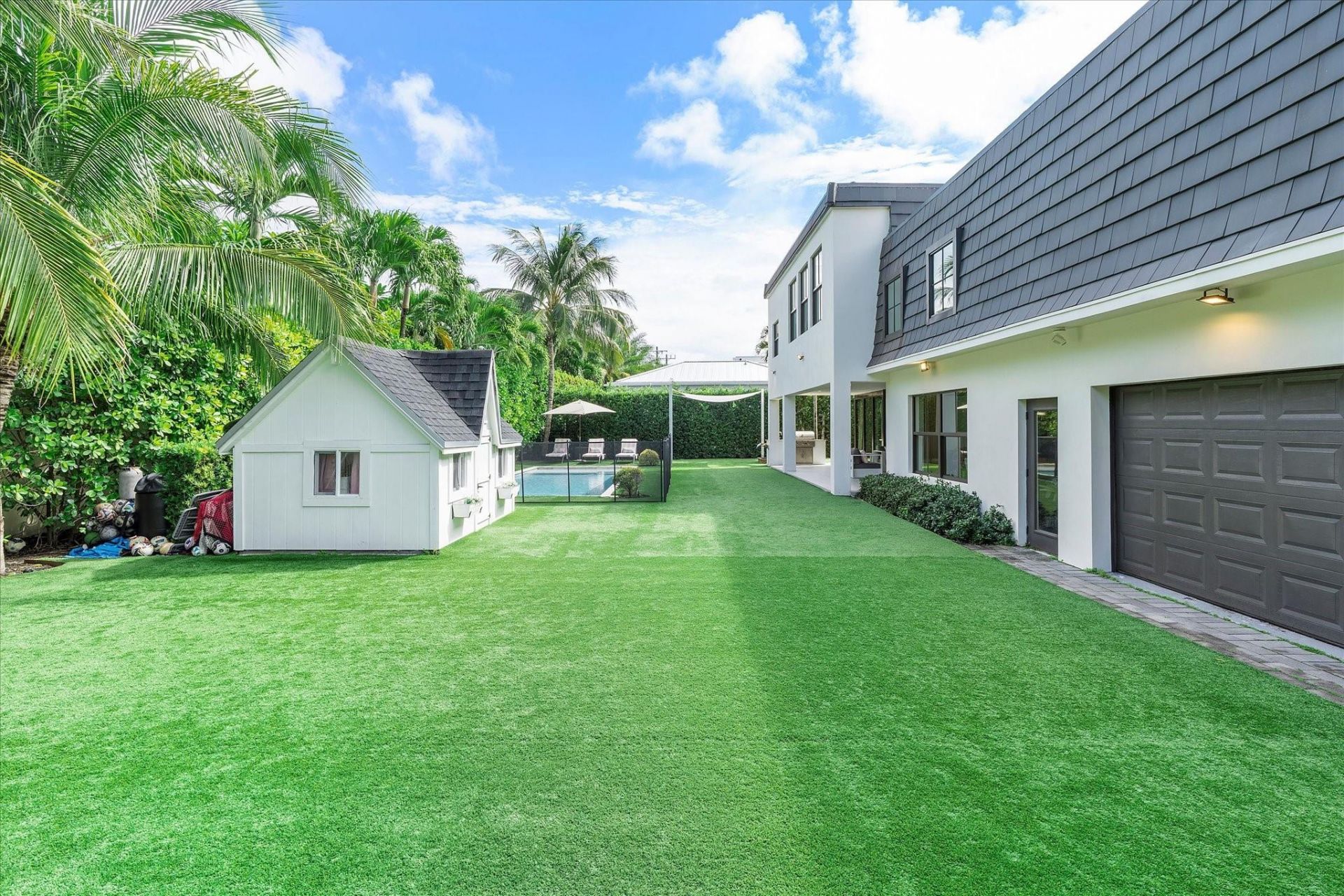 9 Tahoe Lane, Sea Ranch Lakes, FL 33308 Photo