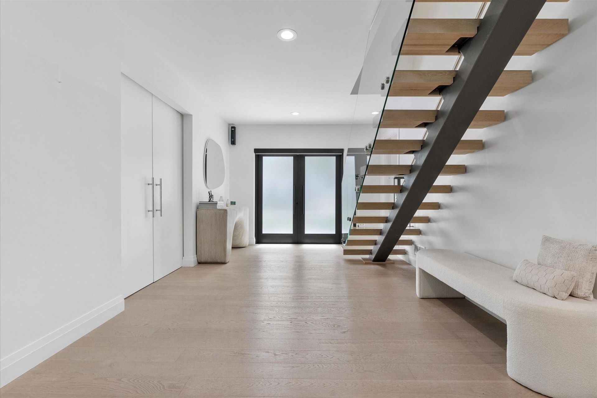 9 Tahoe Lane, Sea Ranch Lakes, FL 33308 Photo