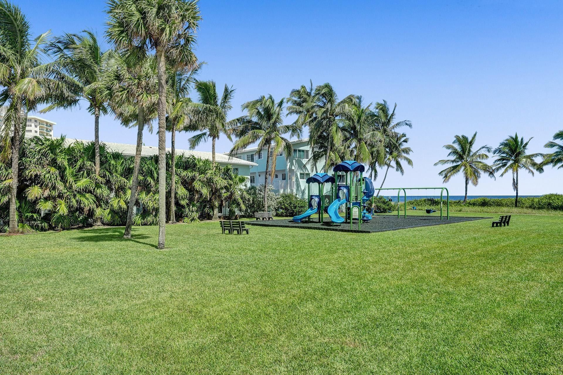 9 Tahoe Lane, Sea Ranch Lakes, FL 33308 Photo