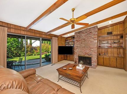 49 Saratoga Cir, Sacramento, CA 95864 Photo