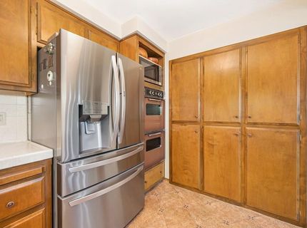 49 Saratoga Cir, Sacramento, CA 95864 Photo