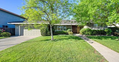 49 Saratoga Cir, Sacramento, CA 95864 Photo