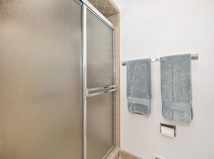 49 Saratoga Cir, Sacramento, CA 95864 Photo