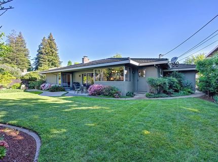 49 Saratoga Cir, Sacramento, CA 95864 Photo