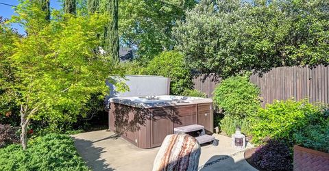 49 Saratoga Cir, Sacramento, CA 95864 Photo