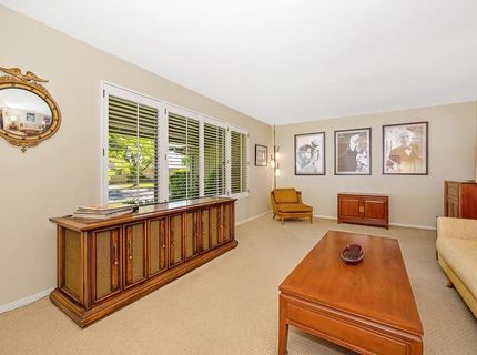 49 Saratoga Cir, Sacramento, CA 95864 Photo