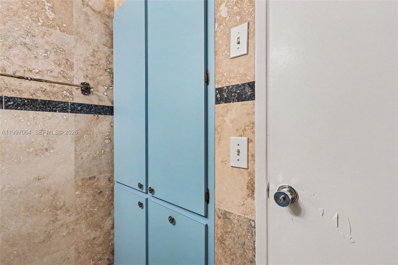 4200 Hillcrest Dr , Unit 408, Hollywood, FL 33021 Photo