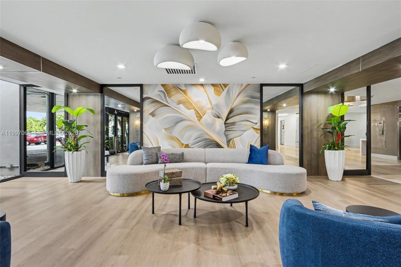 4200 Hillcrest Dr , Unit 408, Hollywood, FL 33021 Photo