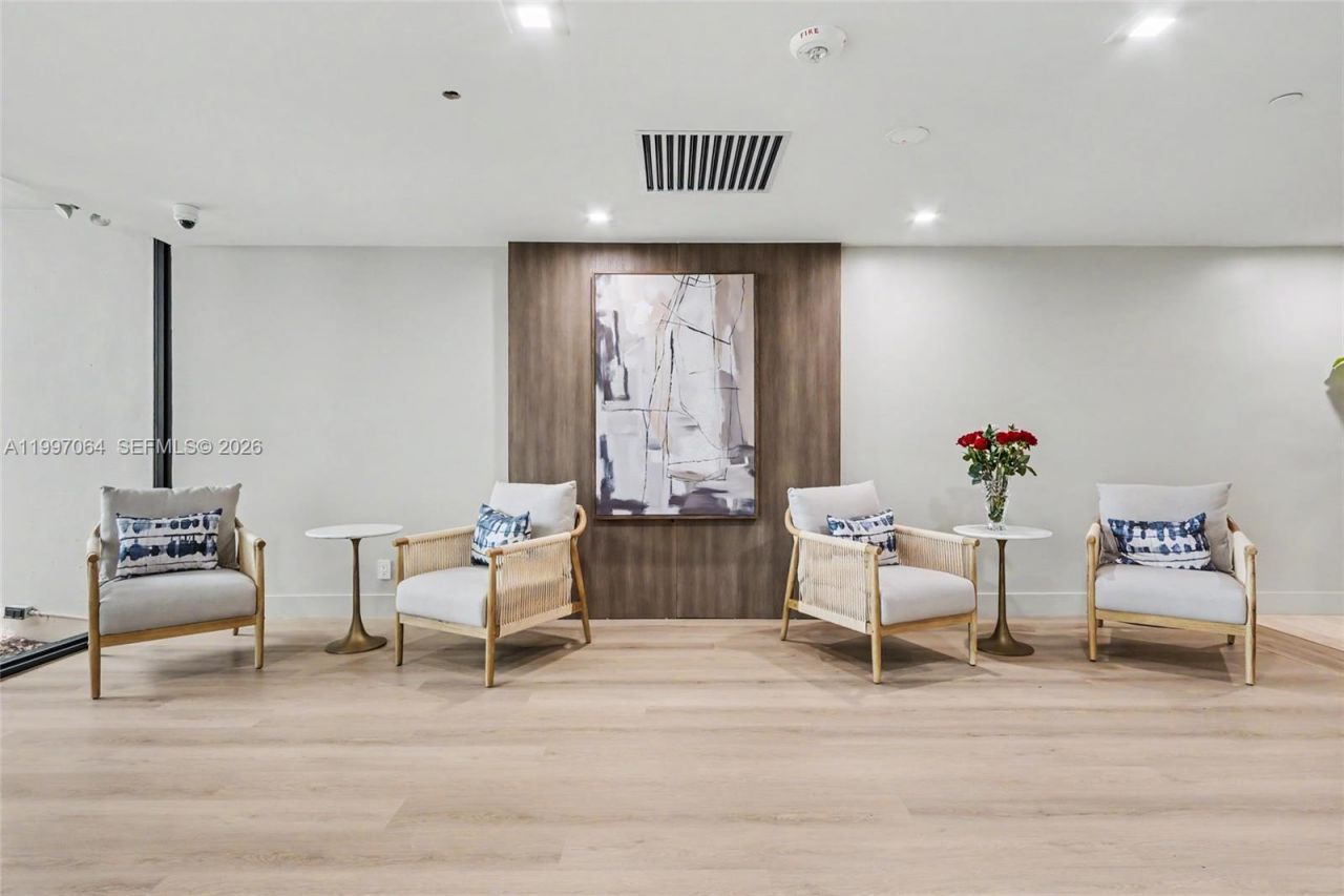 4200 Hillcrest Dr , Unit 408, Hollywood, FL 33021 Photo